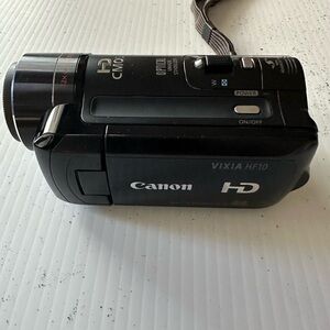 Canon VIXIA HF10 High definition Camcorder
